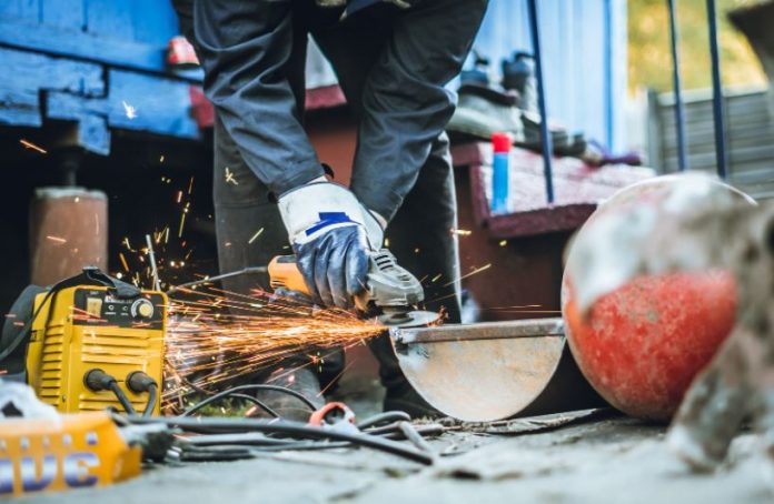 What are the Essential Tools for an Ironworker