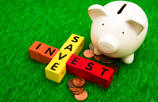 What is the Difference between Saving and Investing