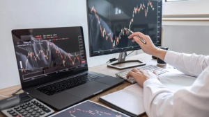 Bearish Chart Patterns Every Trader Should Know - Triple top pattern