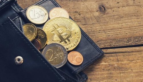 Key Differences Between Custodial and Noncustodial Storage