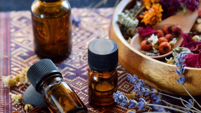 The Best Essential Oils for Christmas