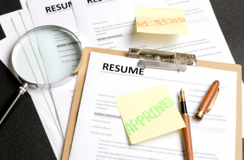Which are the Pros of a Resume Review as a Service
