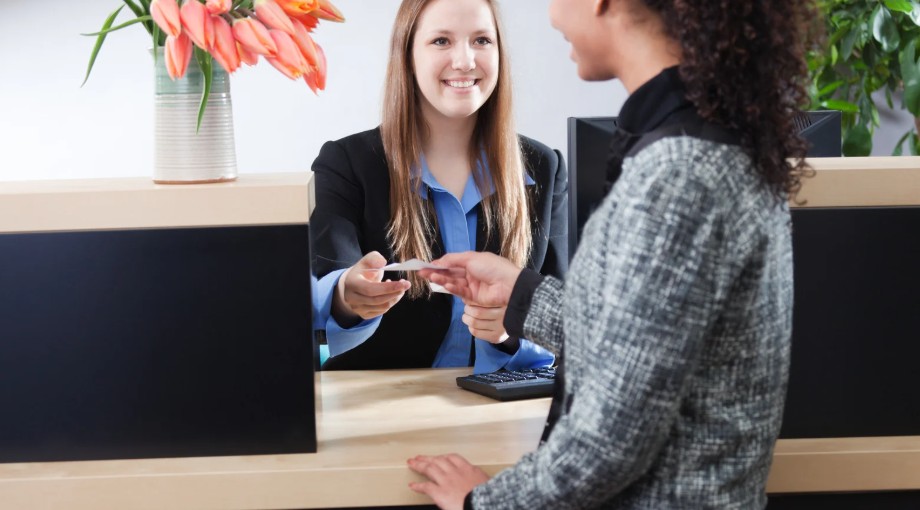 Do Direct Debits Come Out on a Saturday in the UK? | eBusiness blog