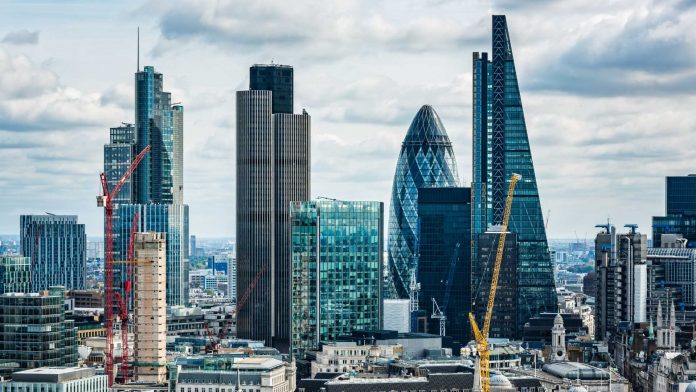 top companies choose London as UK base
